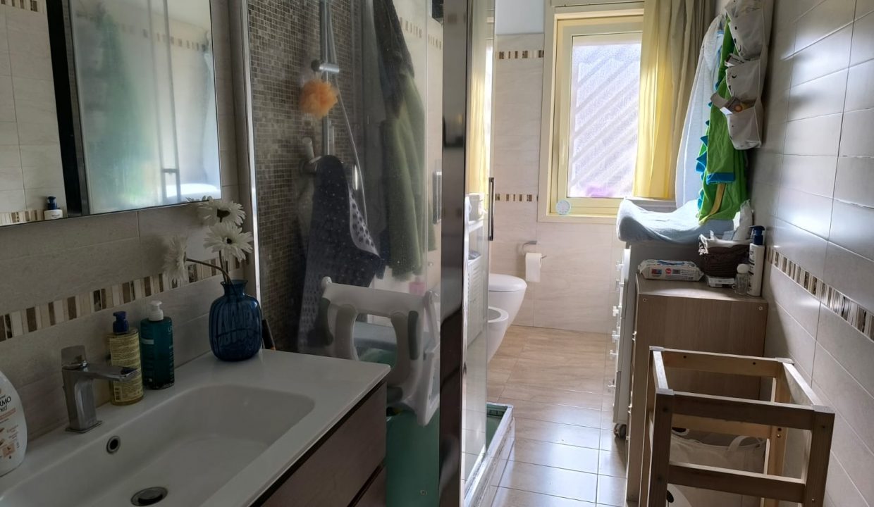 121aa8c9-21a4-4091-9e2a-291bbb097ed4